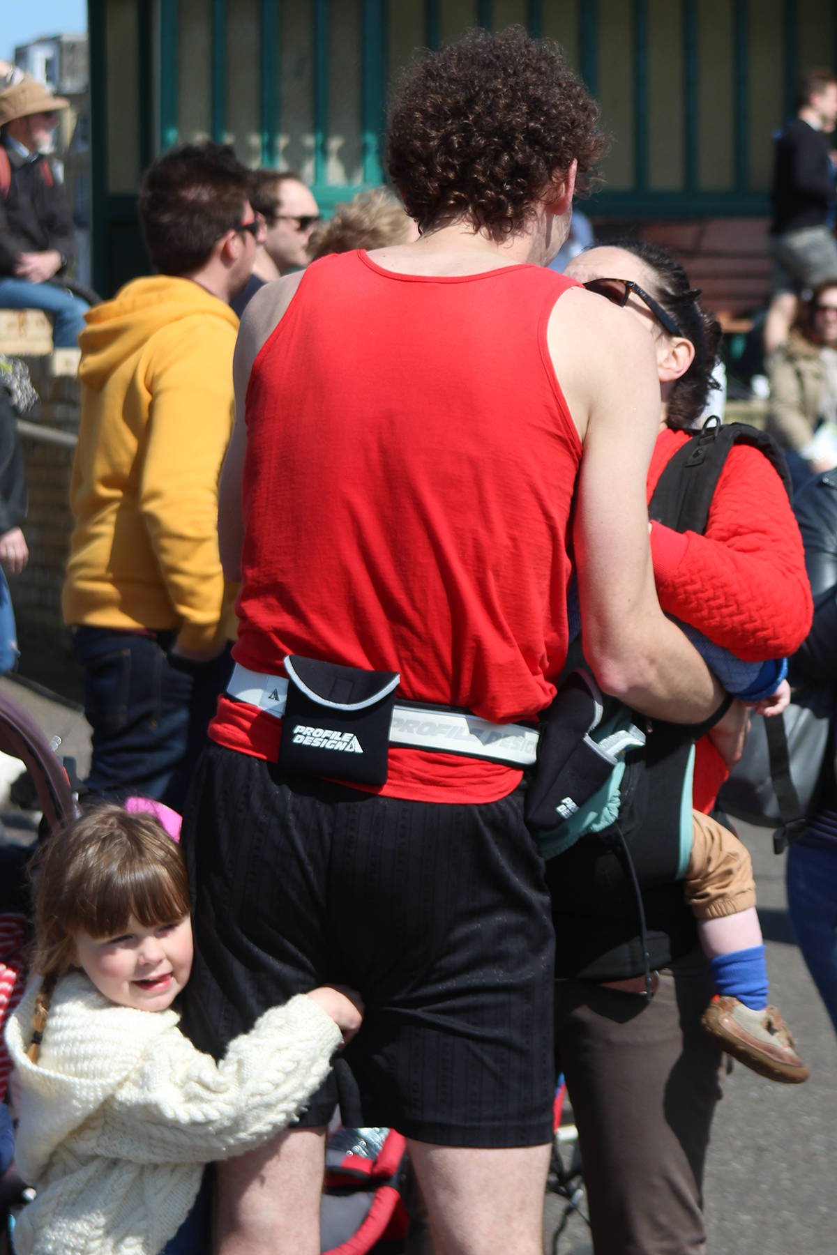 marathon runner proposes in Brighton Marathon 4