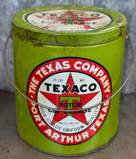 Stunningly Decorative US Vintage Motor Oil Cans, Gas and Grease Cans